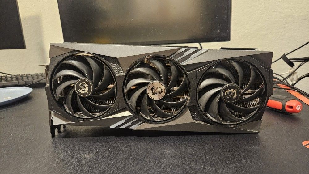 MSI RTX 4090 Gaming Trio