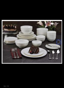 Wallace Bee 40 Piece Dinnerware Set, Service for 8, White
