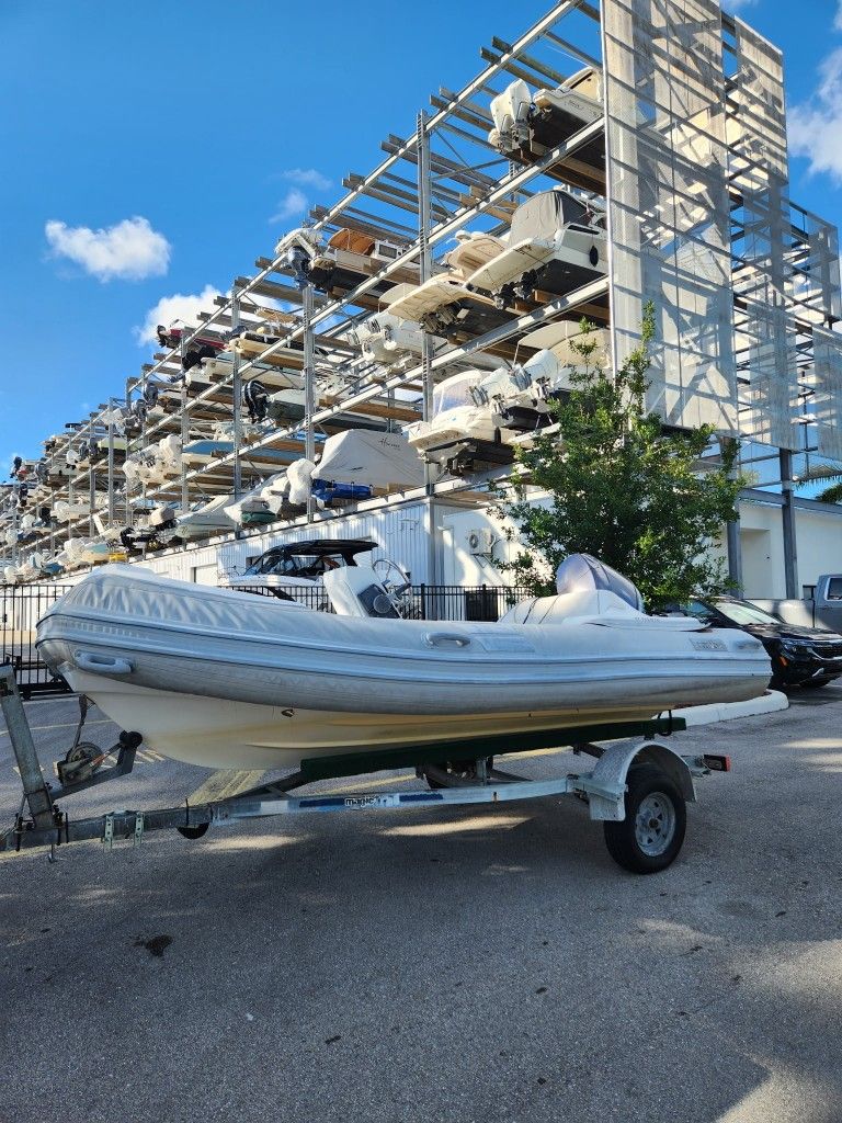 Yamaha 90hp Tender Center Console 