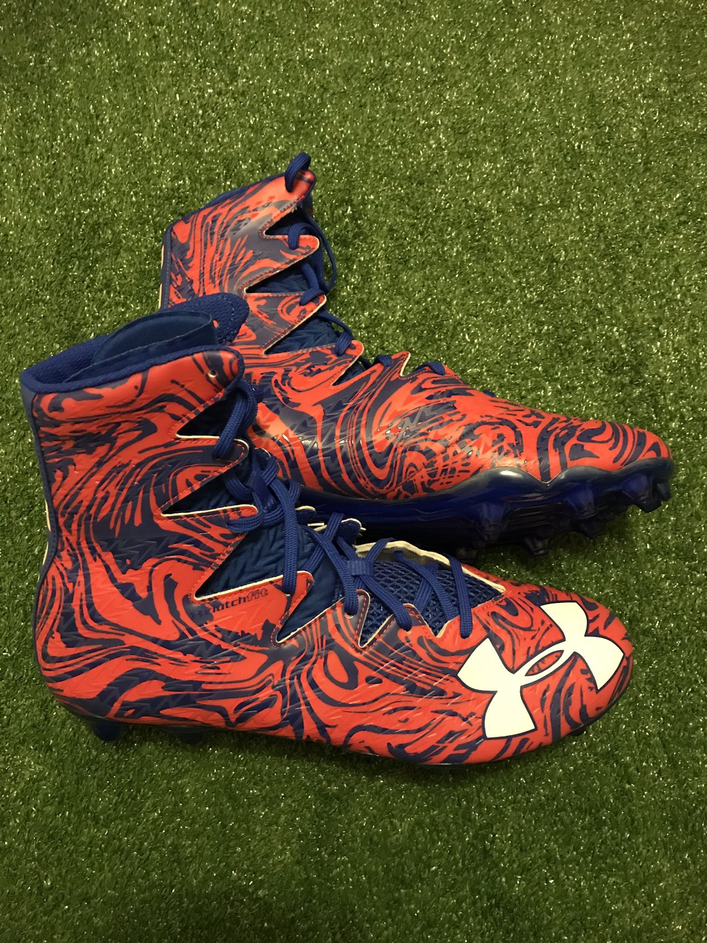 New! Under Armour Highlight Clutchfit Football Cleats Sz 13 Orange/Blue