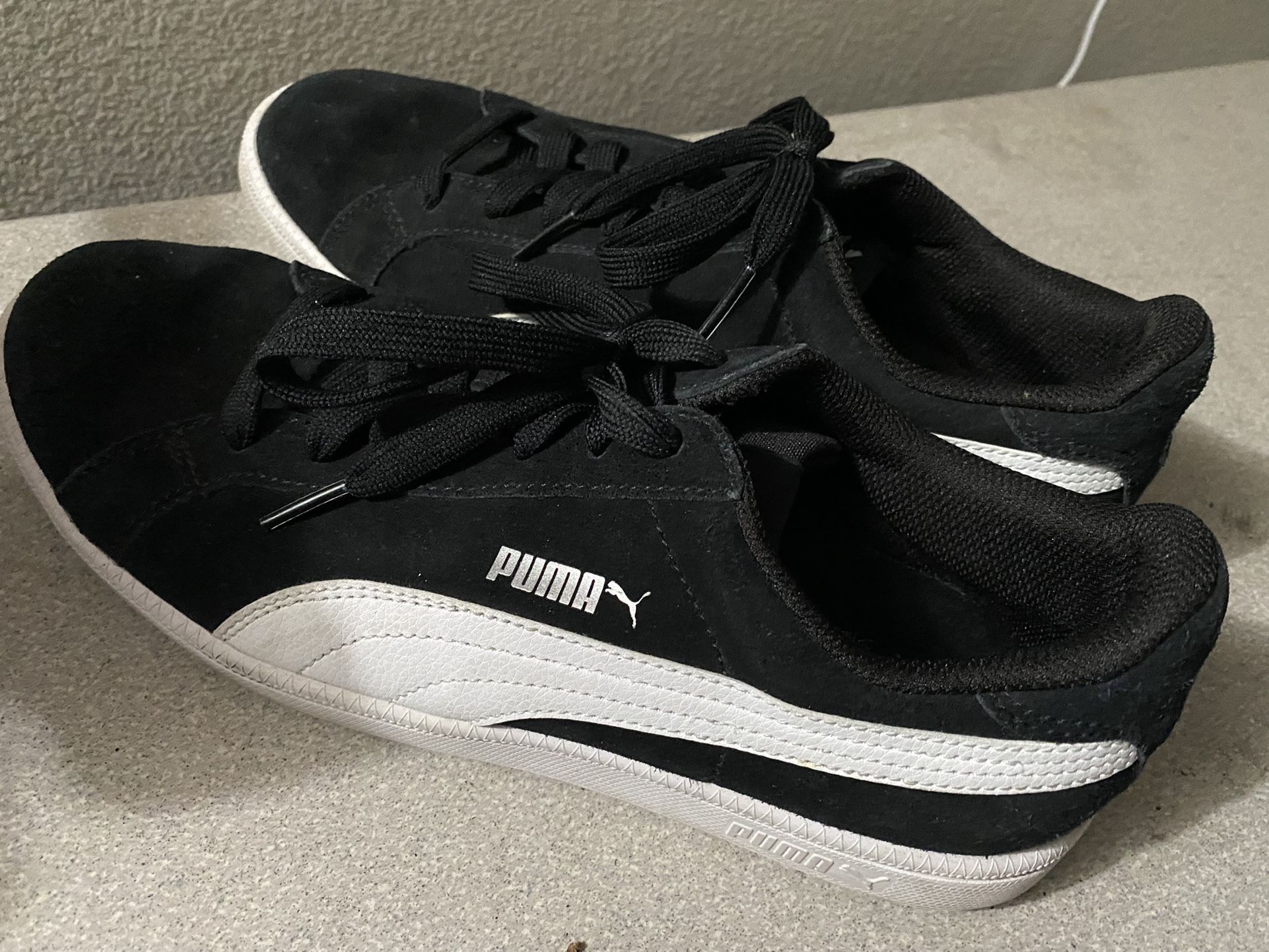 Puma Shoes Size 9