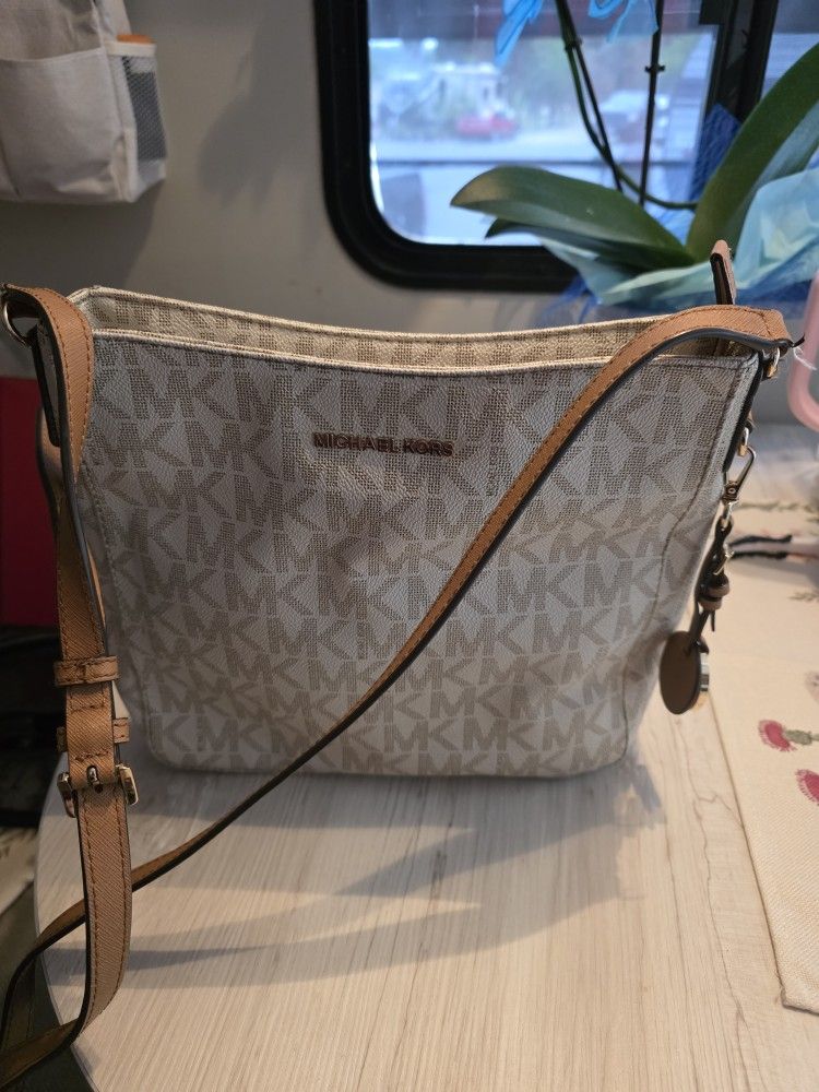 Michaels Kors Bag