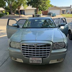 2004 Chrysler 300