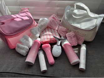 Hydrate & Glow Skincare Bundle Giftset
