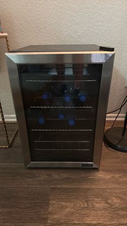 Mini fridge