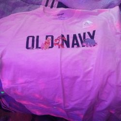 Brand New Old Navy Women's Med Winnie T Shirt