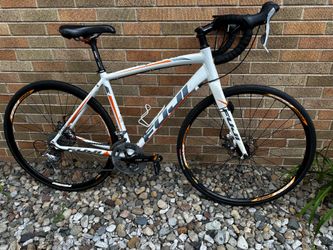 Fuji 1.3 Road Bike Disc brakes 53cm (Med)