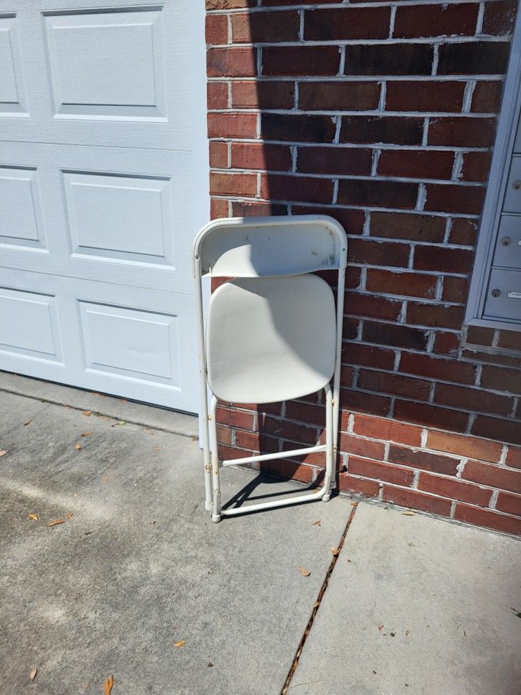 4 Folding chairs white
available ($15 each all for $50)