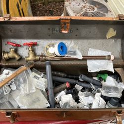 Misc Plastic And Copper Plumbing Fittings