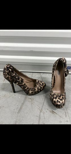 Charlotte Russe  Cheetah Leopard Platform Stilleto Heels Shoes Print  Size 8