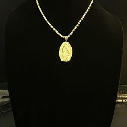 14kt Dimond Cut Virgin Mary Pendant