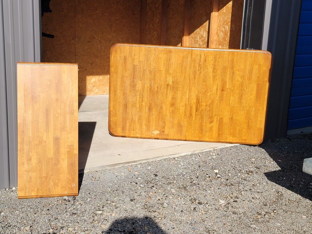 Wood Dining room Table With Leaf
