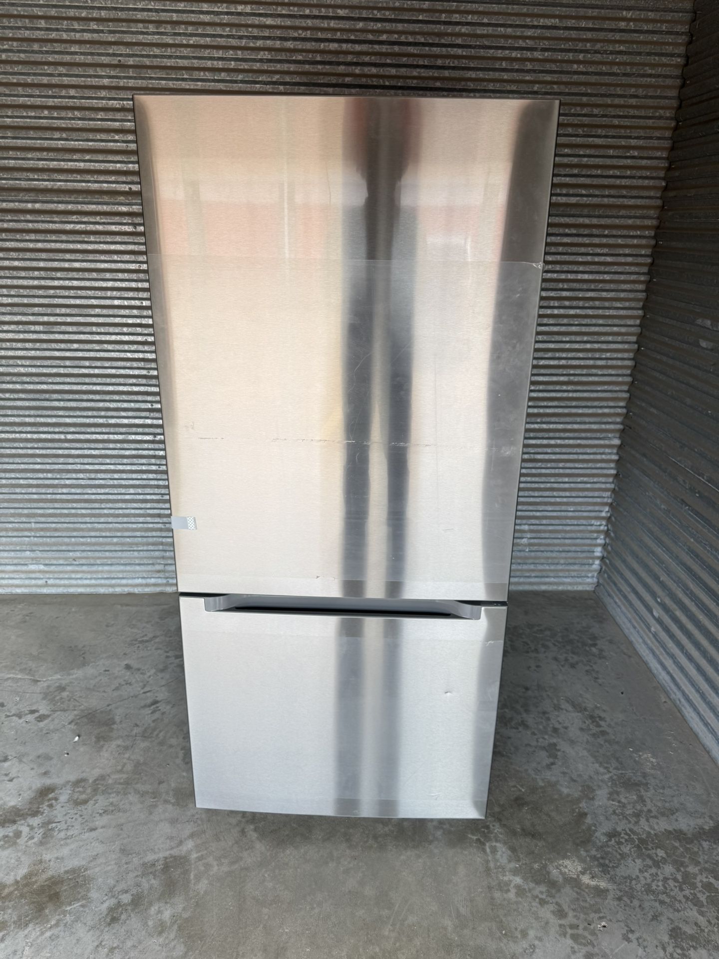 Brand New Seasons Refrigerator