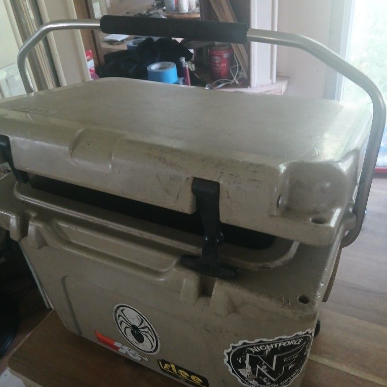 Yeti 20 Qt Cooler