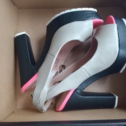 Brand New Heels Beau+Ashe Pink