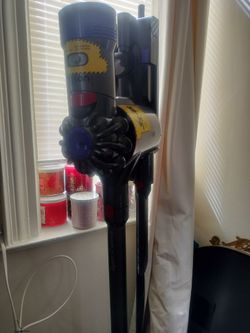 Dyson v7 vacuum with hepa filter