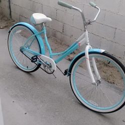SCHWINN  LEGACY BEACH CRUISER 26"INCHES 