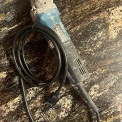 Akita 13 Amp 6in Grinder Variable Speed 