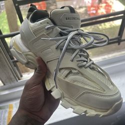 Balenciaga Use Only 150