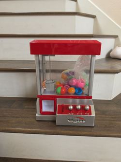 Claw machine toy