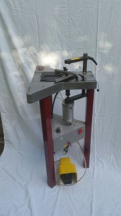 CASSESE UNDER PINNER AIR OPERATED