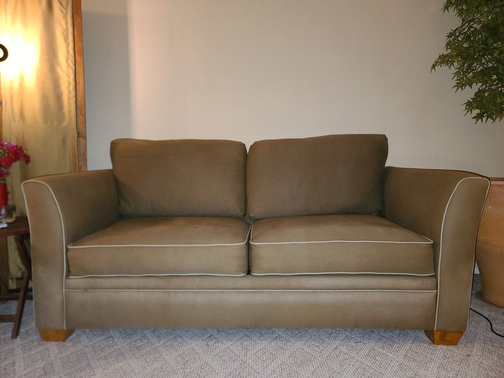 Luxury Sofa Bed In Great Condition!