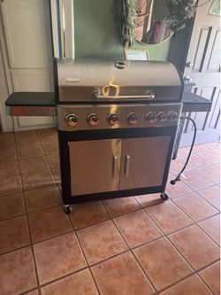 Gas grill