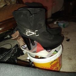 Nine West Short Boots W/Buckle