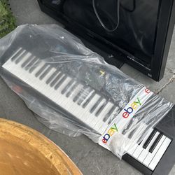 Digital Piano Keyboard