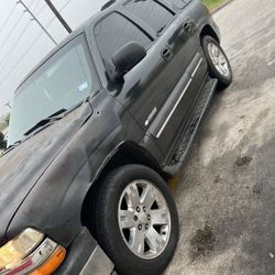 2003 Chevy Tahoe