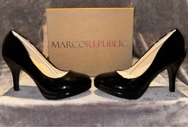 New Black Heels 👠 (DELIVERY AVAILABLE)