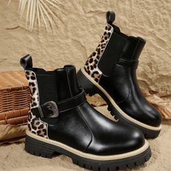 Fashionable Short Winter Boots