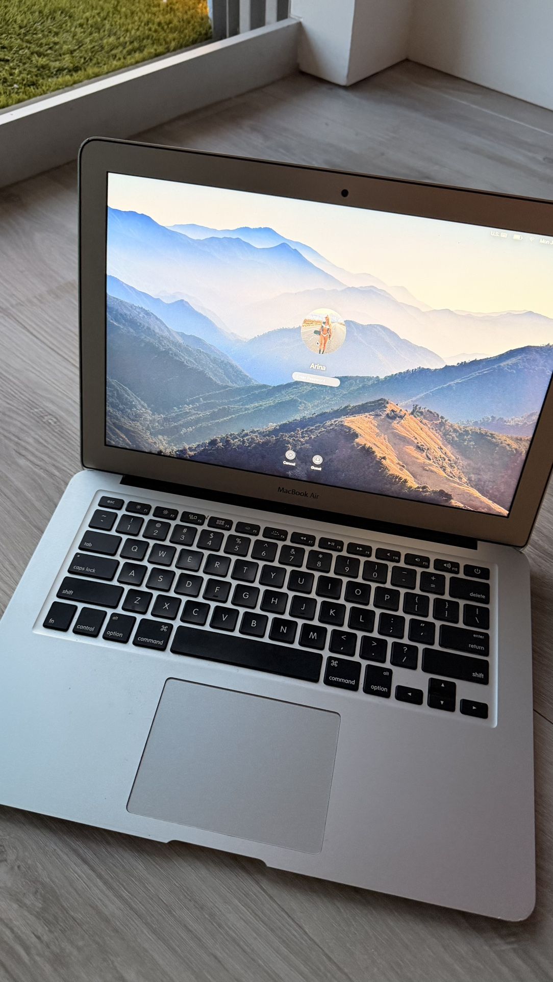 Mac Book Air Early 2015