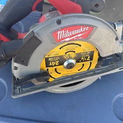 Milwaukee 7 1/4 Circular Saw
