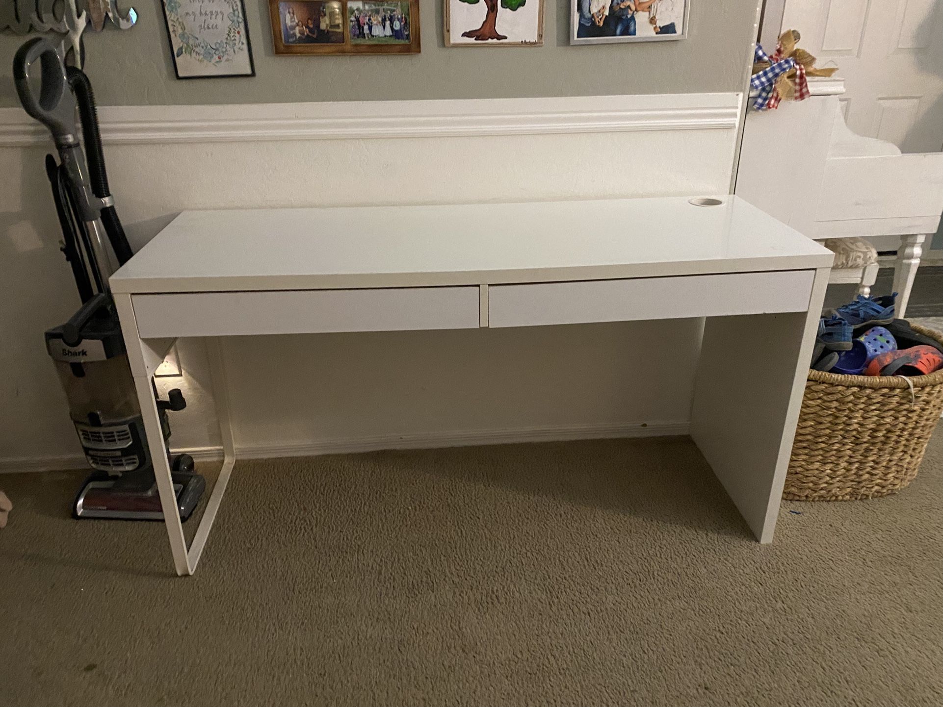 IKEA Micke Desk w/ Organizers