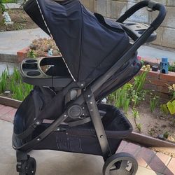 Graco Baby Stroller ( Recliner And Foldable). Price Firm!
