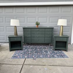 Bedroom furniture set