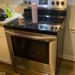 Frigidaire Electric Stove And Oven 