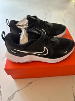 Nike Cosmic Runner Kids Sneakers
