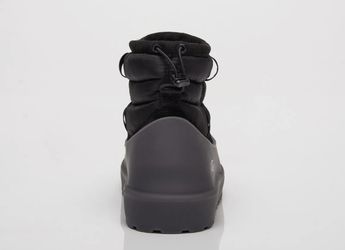 UGG Classic Mini Pull-On Weather Boot Men Black Size 10 And  display picture 1