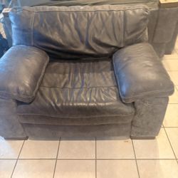 pre-Used 3 Set Couches