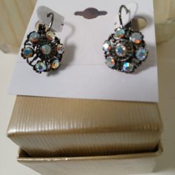Mariana Vintage Sparkling Earrings 