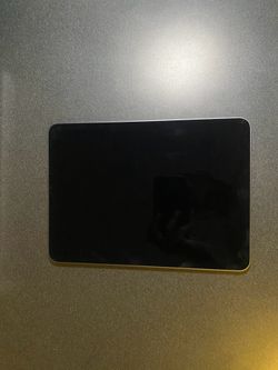 Apple iPad Pro 11-inch (Model A1980), 64GB in excellent condition. Tablet looks almost new, very clean and well kept.