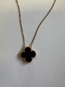 10k Yellow Gold Onyx Clover Necklace