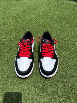 Jordan 1 low black toe (Size 11)