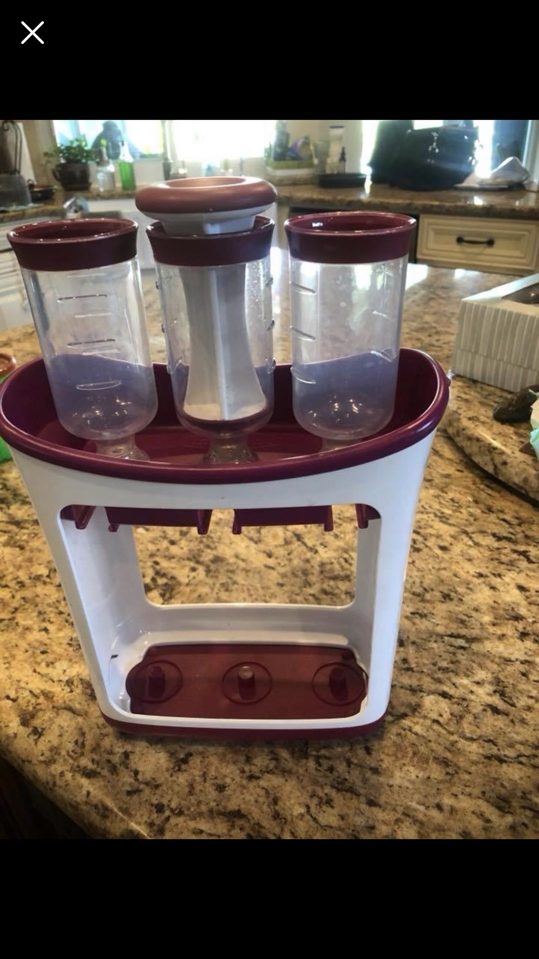 Pouch filling station