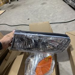 2000-2001 Toyota Camary Headlight And Side Amber