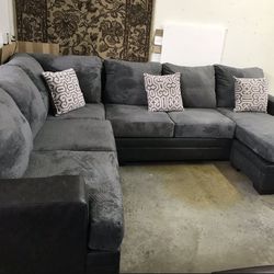 New Large Grey Plush Sectional Sofa Couch With Pillows 