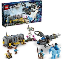Brand New  LEGO Sold Out Avatar Big Set Floating Mountains