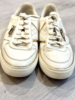 Guess Men's Magesty Low Top Lace Up Sneakers White Gold